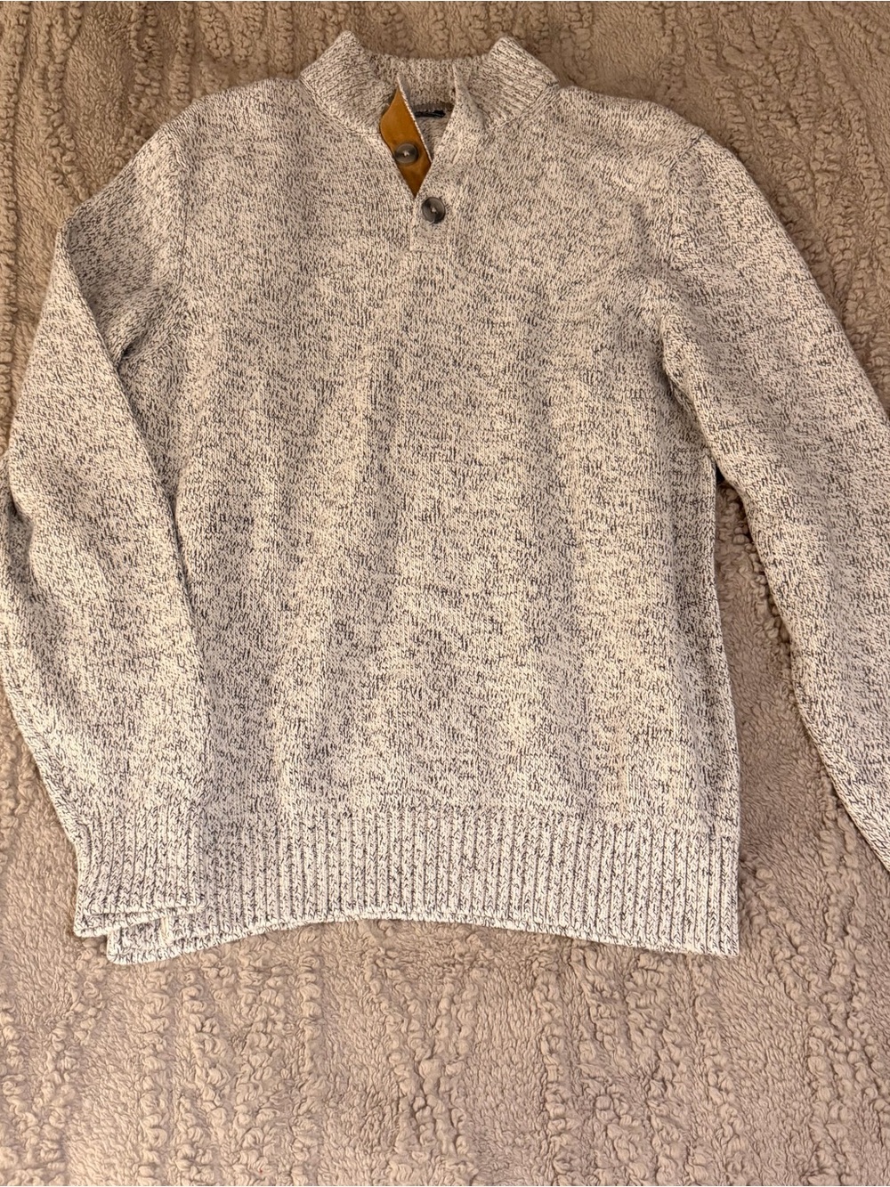 IZOD Men's Heathered Cream Shawl Collar Sweater size: M